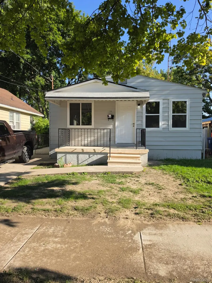 1126 Ossington Avenue, Flint, MI 48507 - #2