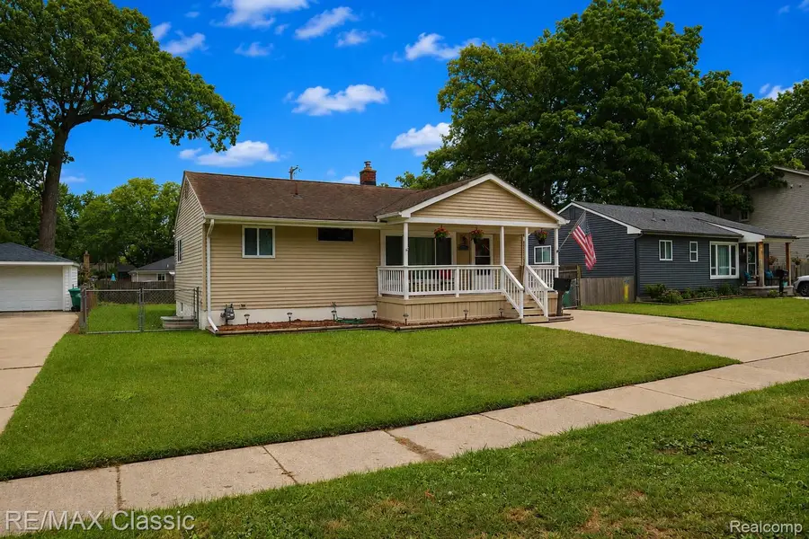 33215 Hennepin Street, Garden City, MI 48135 - #3