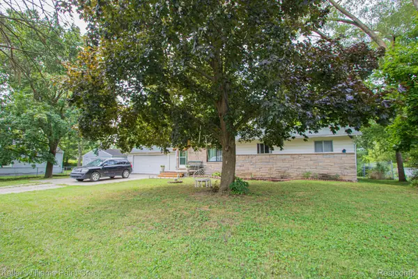 2334 S Term Street, Burton, MI 48519