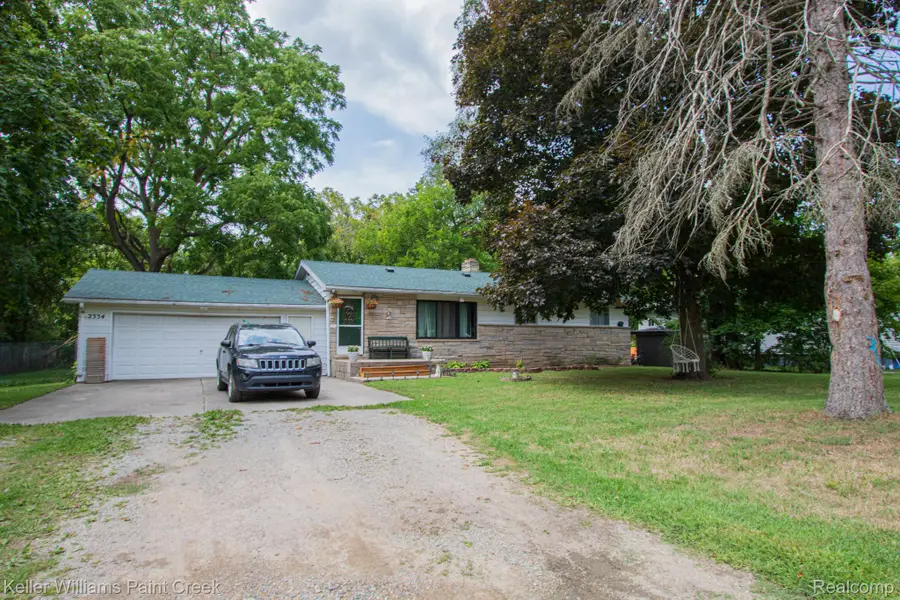 2334 S Term Street, Burton, MI 48519 - #3