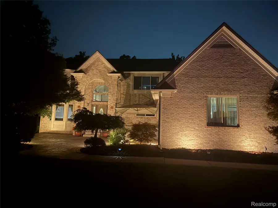 37570 Dale Drive, New Boston, MI 48164 - #3