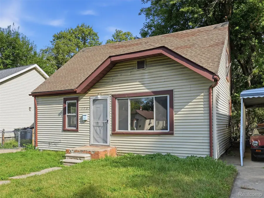 1761 E Evelyn Avenue, Hazel Park, MI 48030 - #2