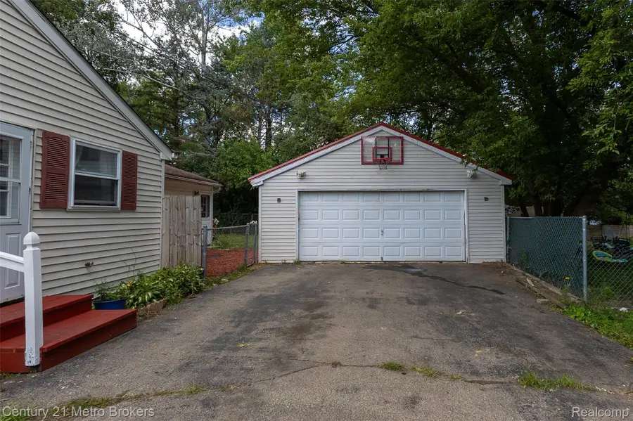5101 Marilyn Drive, Flint, MI 48506 - #2