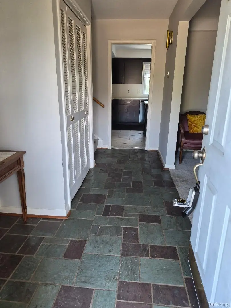 25102 Friar Lane, Southfield, MI 48033 - #2