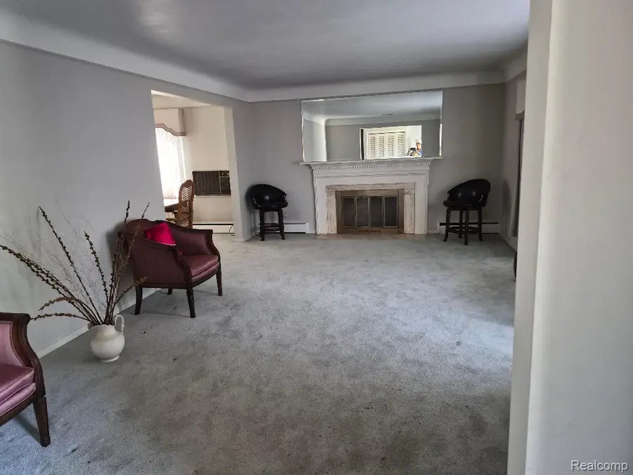 25102 Friar Lane, Southfield, MI 48033 - #3