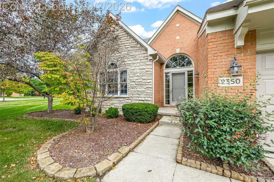2350 Lexington Circle S, Canton, MI 48188 - #2