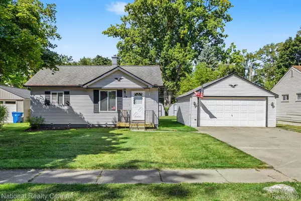 29 Doremus Avenue, Waterford, MI 48328