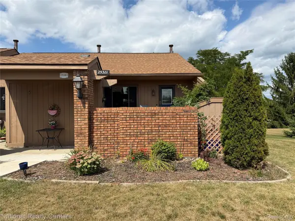 25381 Potomac Drive #6, SouthLyon, MI 48178