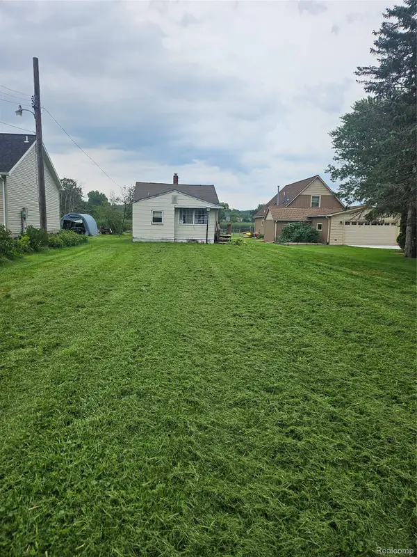 32703 Sutton Road, Chesterfield, MI 48047