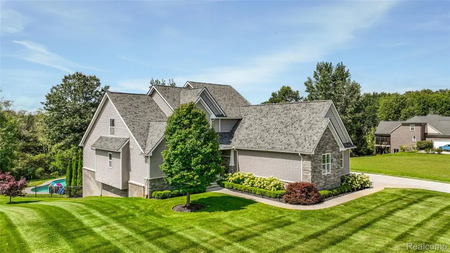 305 Baintree Boulevard, Brighton, MI 48114 - #2