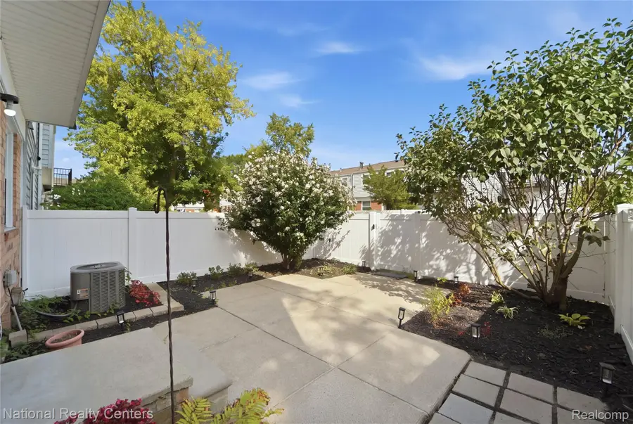 24540 Olde Orchard Street #29, Novi, MI 48375 - #3