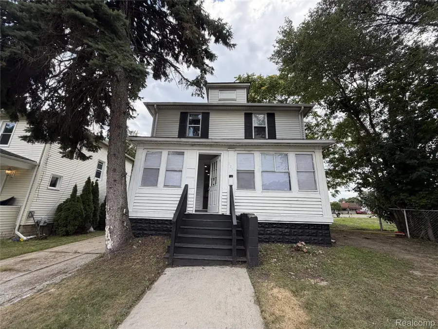 127 Jones Street, Mount Clemens, MI 48043 - #2