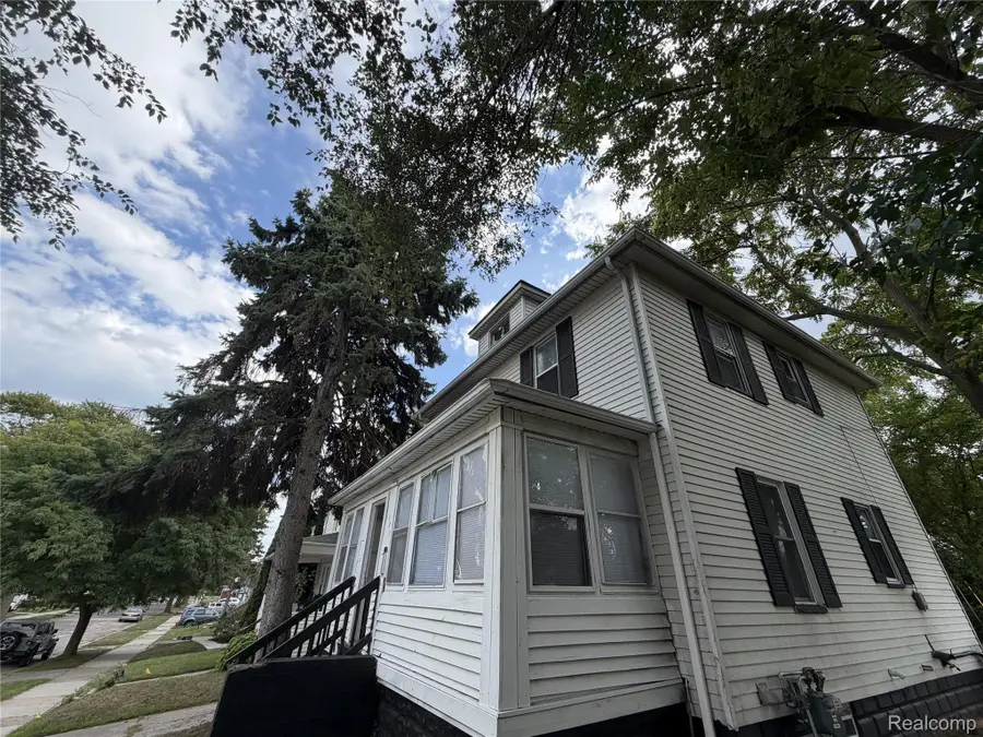 127 Jones Street, Mount Clemens, MI 48043 - #3