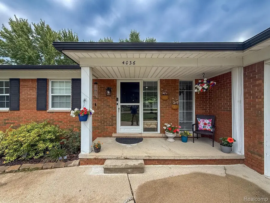 4036 Wentworth Drive, Troy, MI 48098 - #2