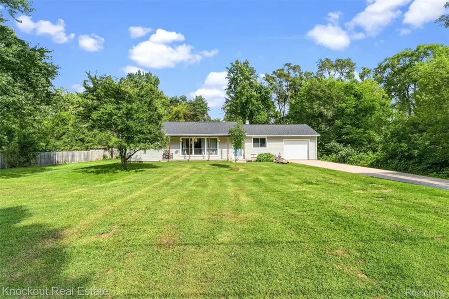1920 E Chippewa River Road, Midland, MI 48640 - #2