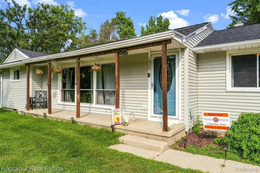1920 E Chippewa River Road, Midland, MI 48640 - #3