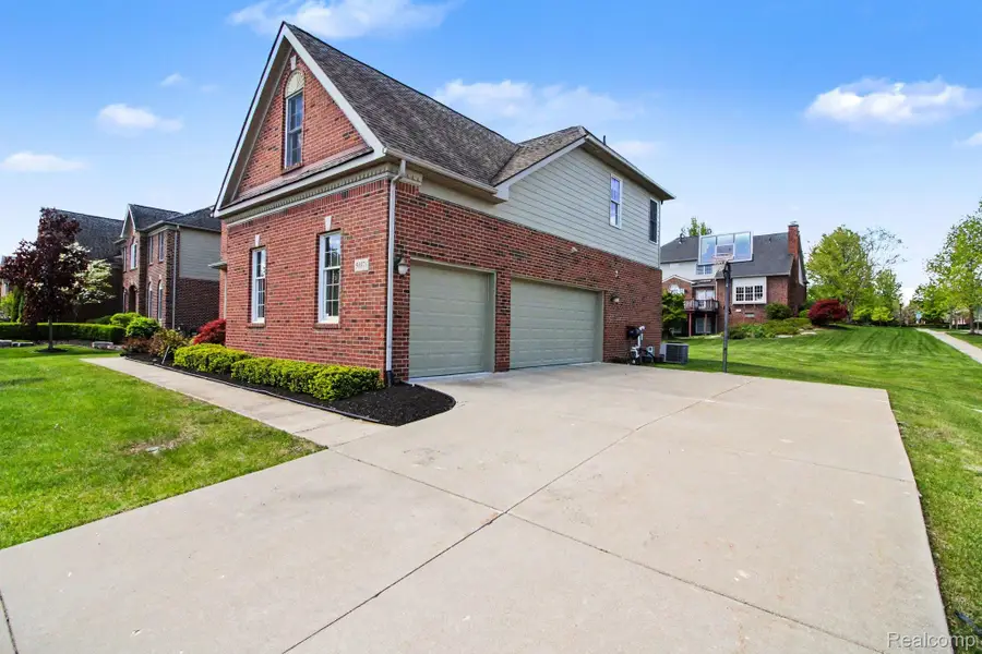50371 Langley Drive, Novi, MI 48374 - #3
