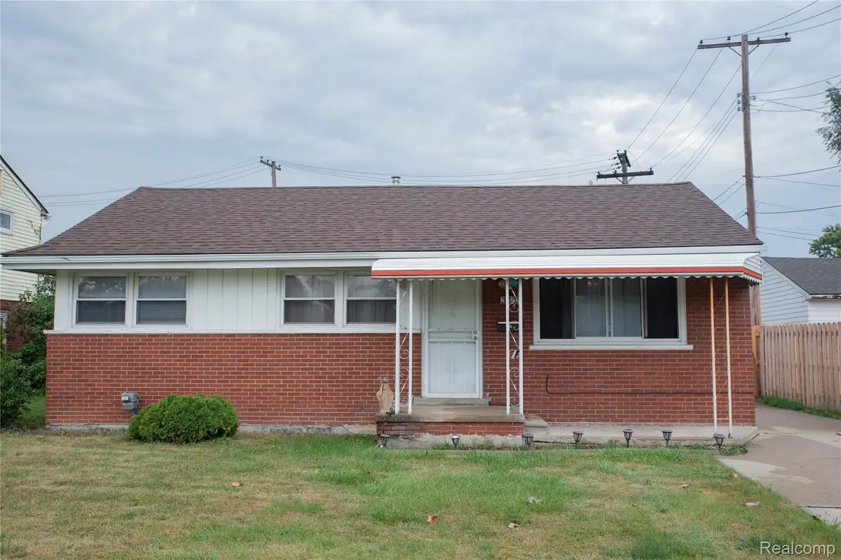 20021 Martin Road, Saint Clair Shores, MI 48081 - #1