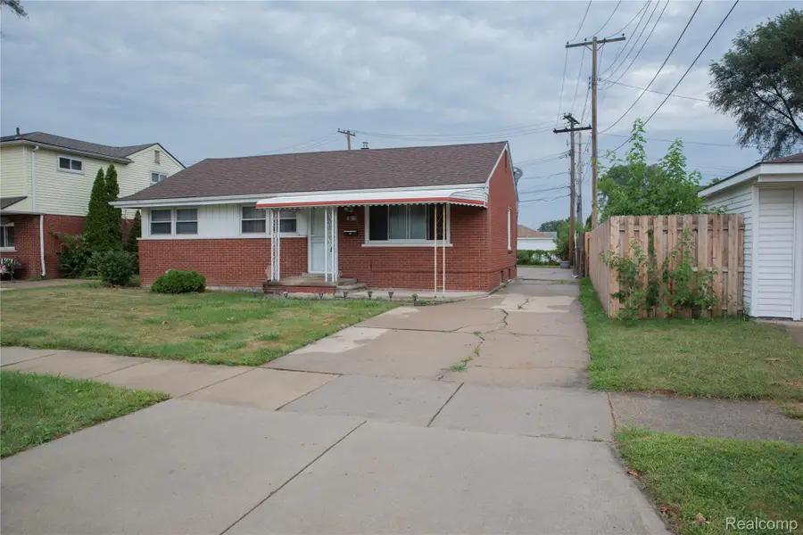 20021 Martin Road, Saint Clair Shores, MI 48081 - #2