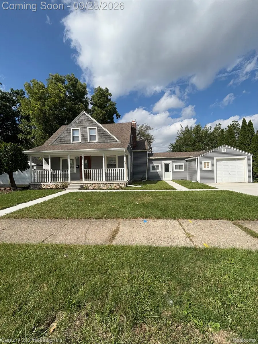 29118 James Street, Garden City, MI 48135 - #2