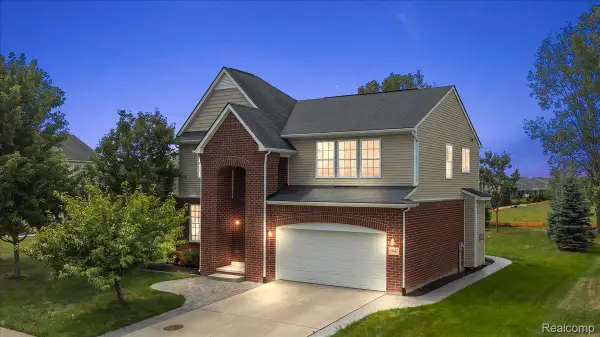 50647 Bredenbury Drive, Macomb, MI 48044