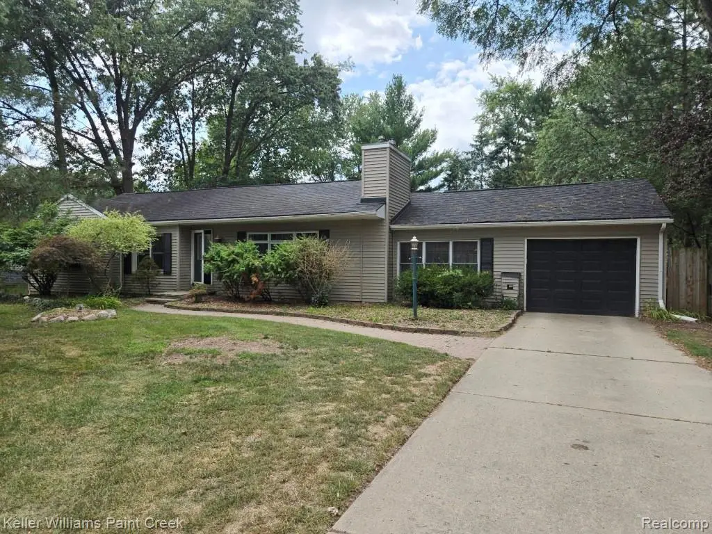 2438 Archdale, West Bloomfield, MI 48324 - #1