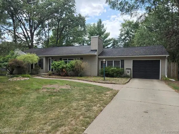 2438 Archdale, WestBloomfield, MI 48324