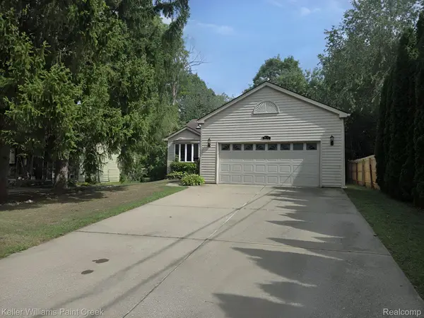 729 Cedarlawn Road, Waterford, MI 48328