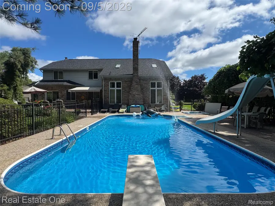 54737 Sherwood Lane, Shelby, MI 48315 - #2