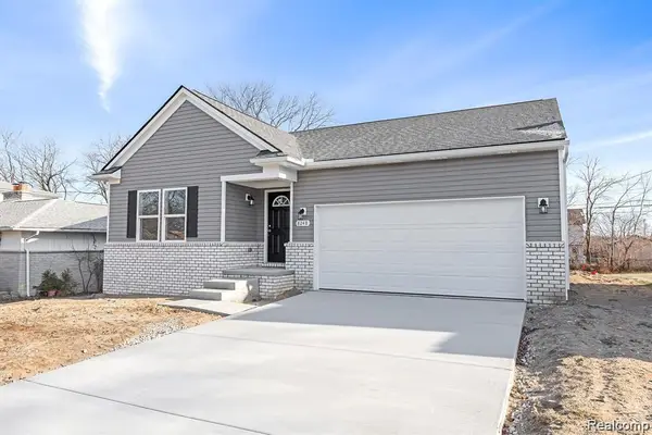 8248 Hugh Street, Westland, MI 48185