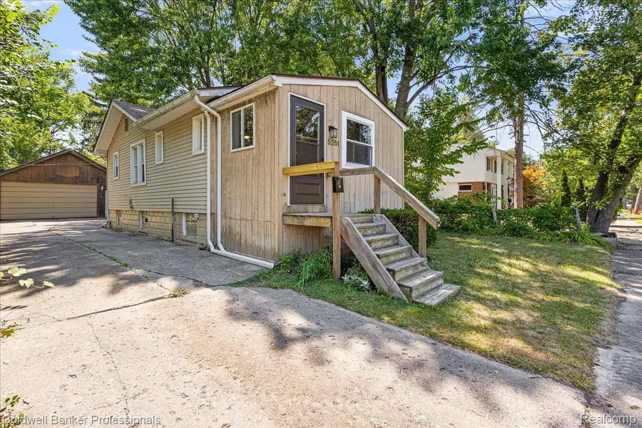 5251 Gateshead Street, Detroit, MI 48236 - #2
