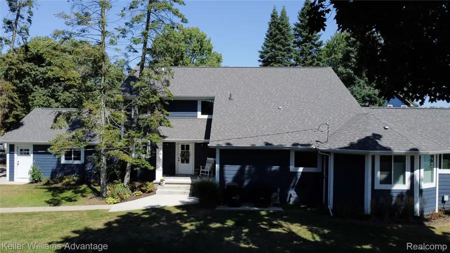 8806 Charbane Avenue, White Lake, MI 48386 - #3