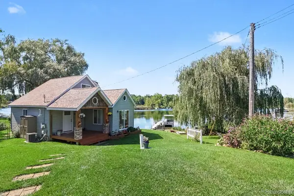 525 Hillwood Road, WhiteLake, MI 48383