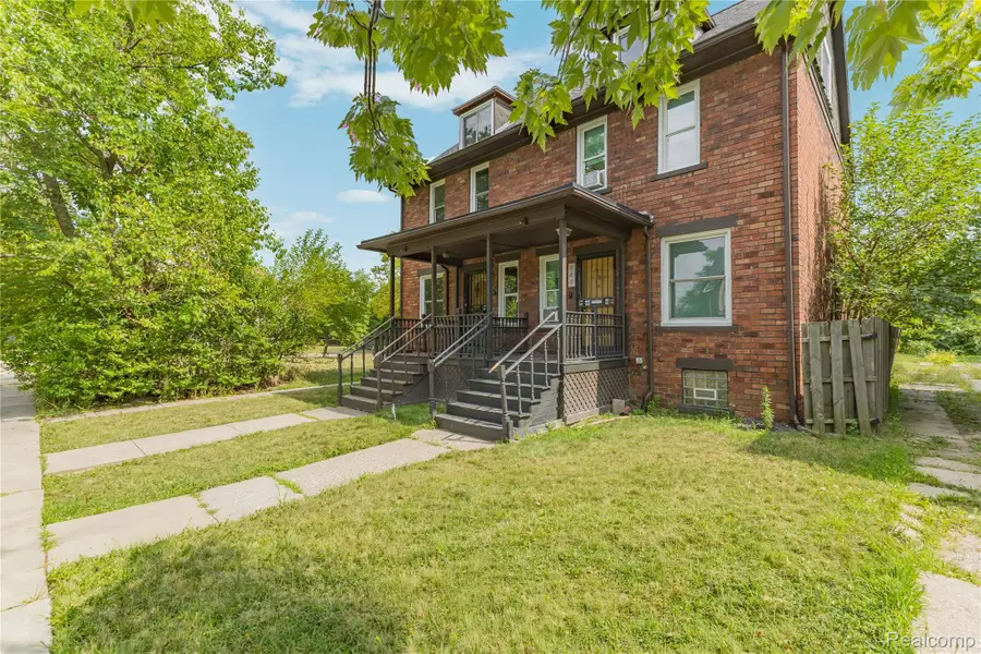 444 E Philadelphia Street, Detroit, MI 48202 - #2