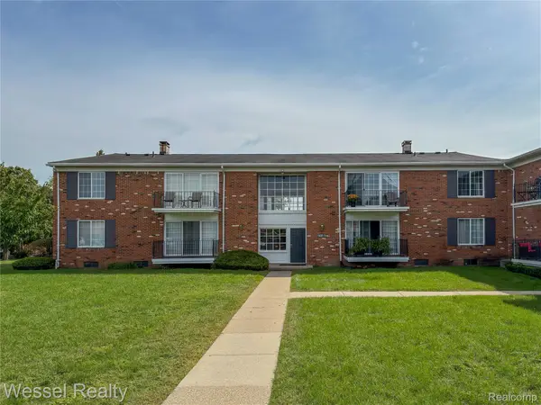 508 Fox Hills Drive N #A7, BloomfieldHills, MI 48304