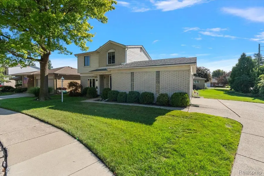 46636 E Oakwood Drive #55, Macomb, MI 48044 - #3