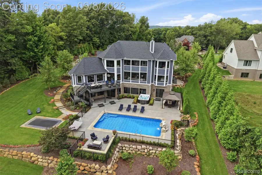 9046 Northpointe Ridge, Brighton, MI 48114 - #2