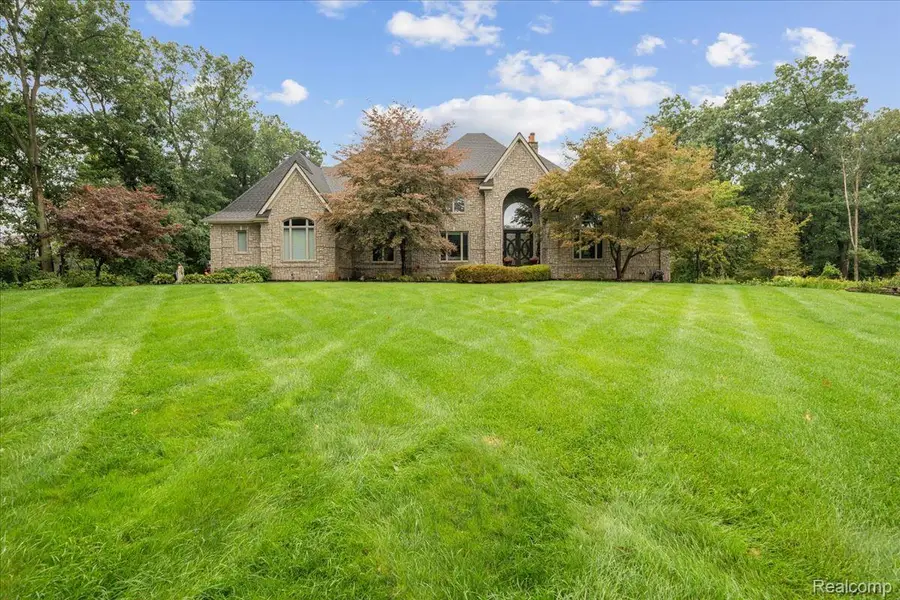 1400 Valleycrest Court, Milford, MI 48381 - #3