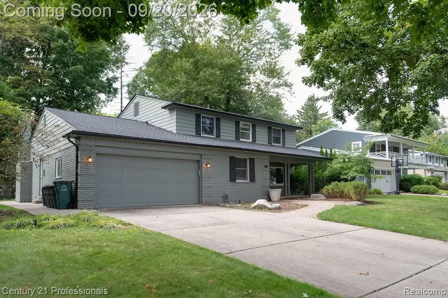 912 S Glenhurst Drive, Birmingham, MI 48009 - #3