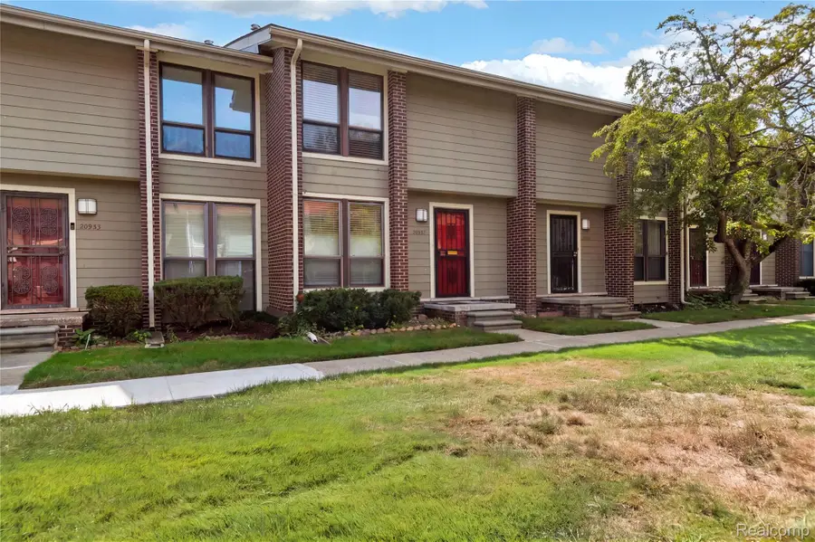 20937 Sherman Avenue, Southfield, MI 48033 - #2