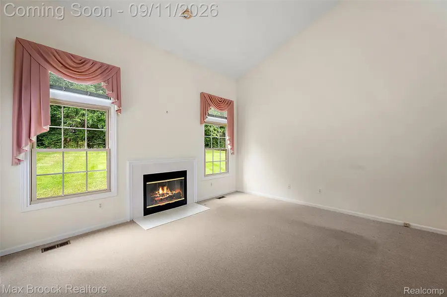 305 Pineknoll Court, Brighton, MI 48116 - #2