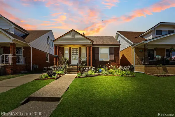 6847 Middlepointe Street, Dearborn, MI 48126