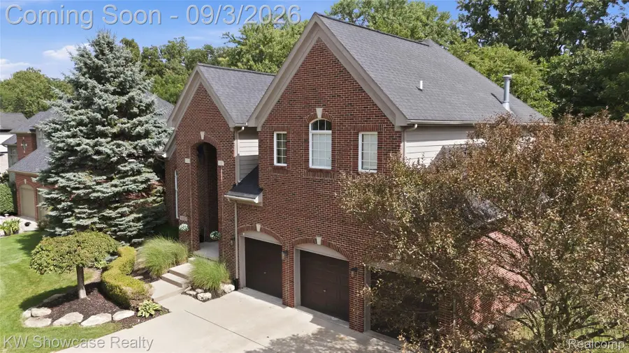 31132 Lagoon Drive, Novi, MI 48377 - #2