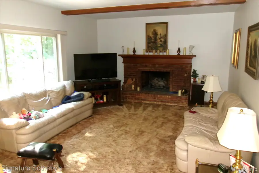 5303 Woodrun Drive, West Bloomfield, MI 48323 - #2