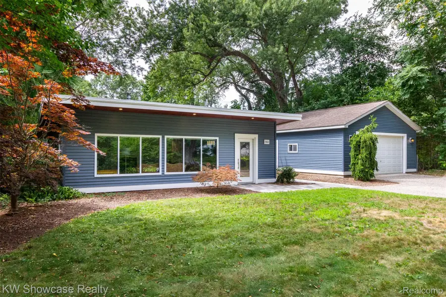 1560 Sable Street, Commerce Township, MI 48382 - #2
