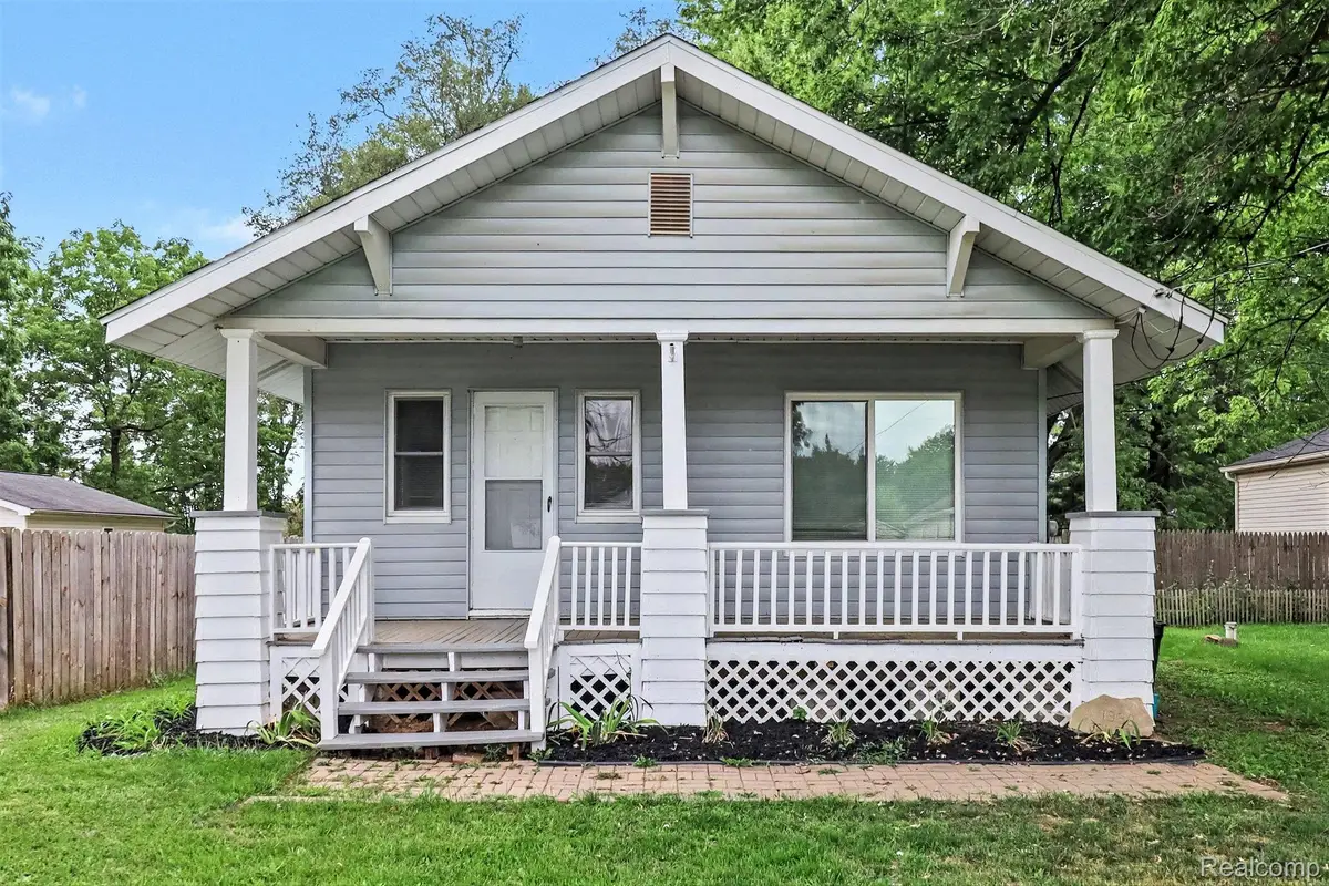 2200 S Term Street, Burton, MI 48519 - #1