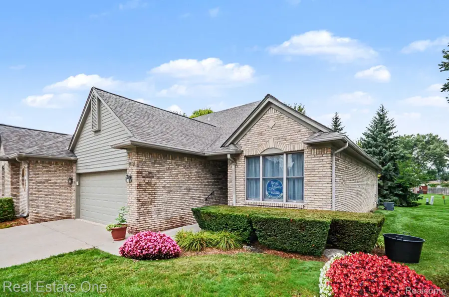 4469 Firethorn Court #16, Warren, MI 48092 - #3
