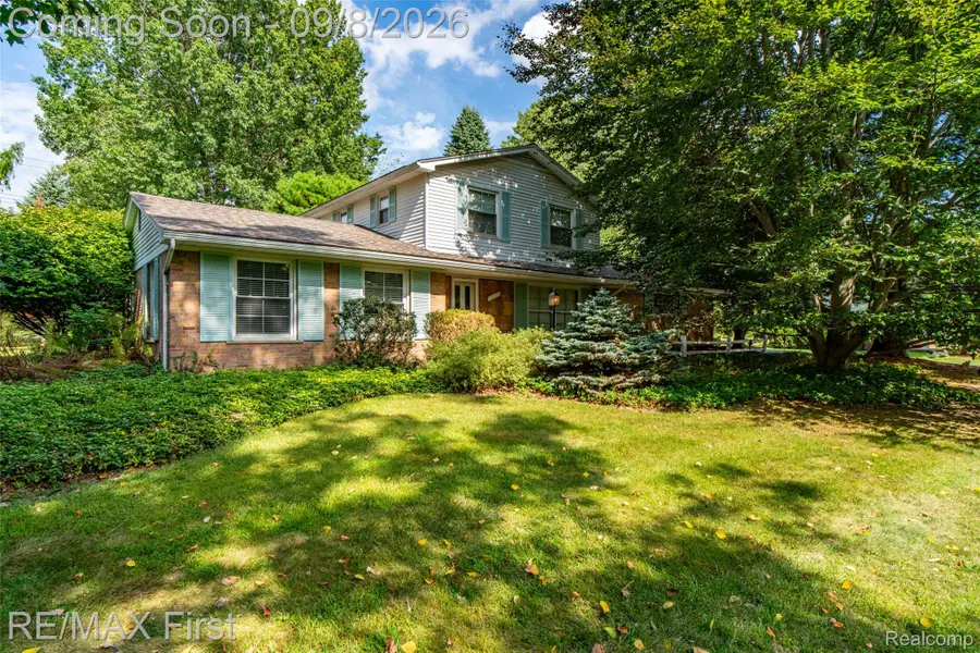 2669 Mcclintock Road, Bloomfield, MI 48302 - #2