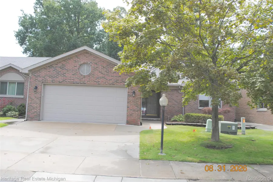 380 Walnut Drive, South Lyon, MI 48178 - #2