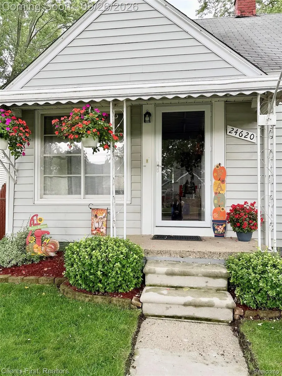 24620 Andover Drive, Dearborn Heights, MI 48125 - #3